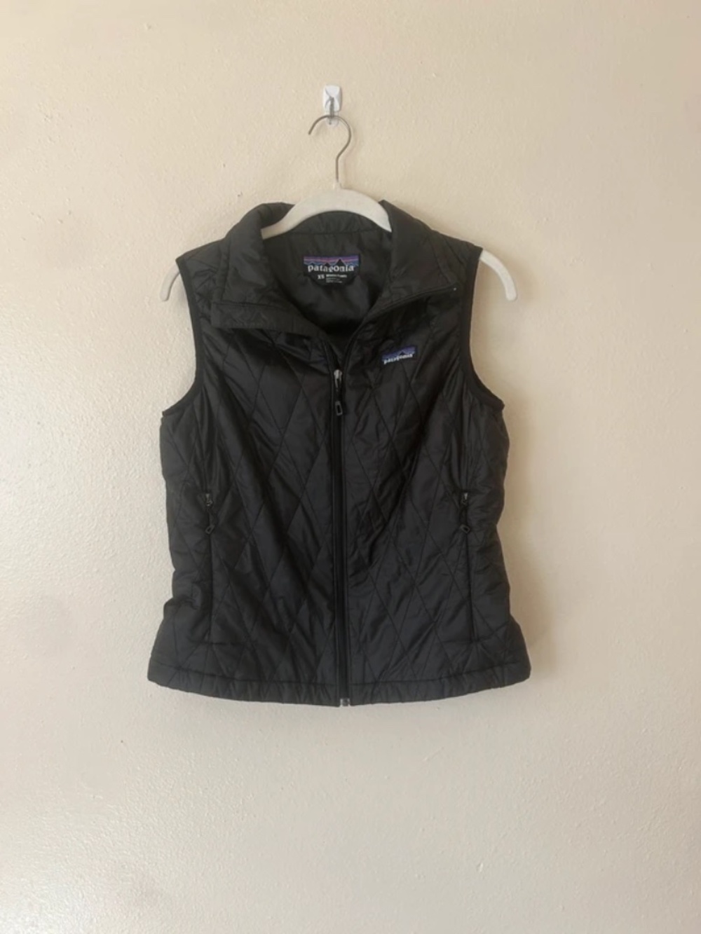 Patagonia Nano Puff Vest in Black size X-Small